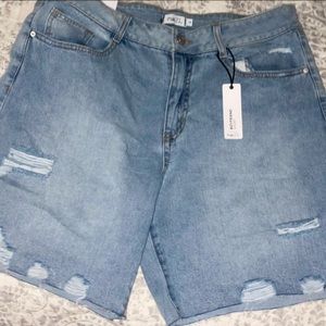 High rise boyfriend shorts